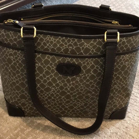 Nina Ricci Shoulder Bag - Picture 1 of 6